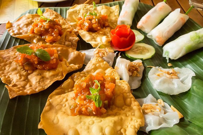 Hanoi Old Quarter Street Food Tours - Entering the Old Quarter Street Scene, 5:30 pm to Night Food Mode
