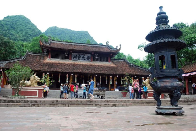 Hanoi: Perfume Pagoda Day Tour with Boat Ride & Cave Visit - Packing list and comfort tips for sun, steps, and cave air