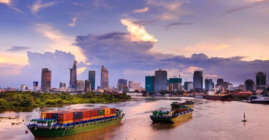 Hanoi: Private custom tour with a local guide - Pickup in Hanoi, Then Getting Oriented at Hoan Kiem Lake