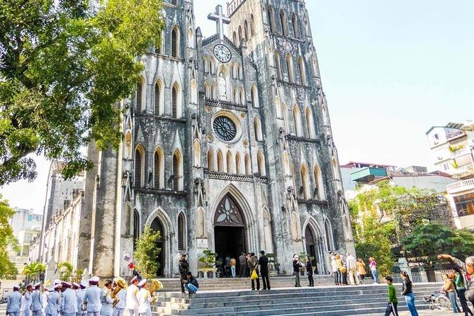 Hanoi Private Tour: Hidden Corners, Train Street, Incense Village - Hanoi Train Street entrance: when the railway runs through real life