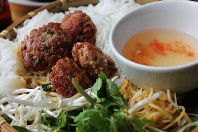 Hanoi Private Walking Tour: Street Food (HOT HOUR PROMOTING) - Old Quarter walking route: alleys, sidewalks, and how not to feel lost
