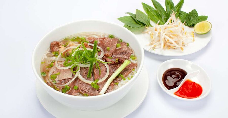 Hanoi: Small-Group Street Food Walking Tour - How the 3 to 4 hours flow, with a dance show in the middle