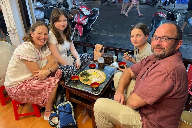 Hanoi Street Food Adventure: Train Street & Local Delights - Small group size and the 3-hour timing sweet spot