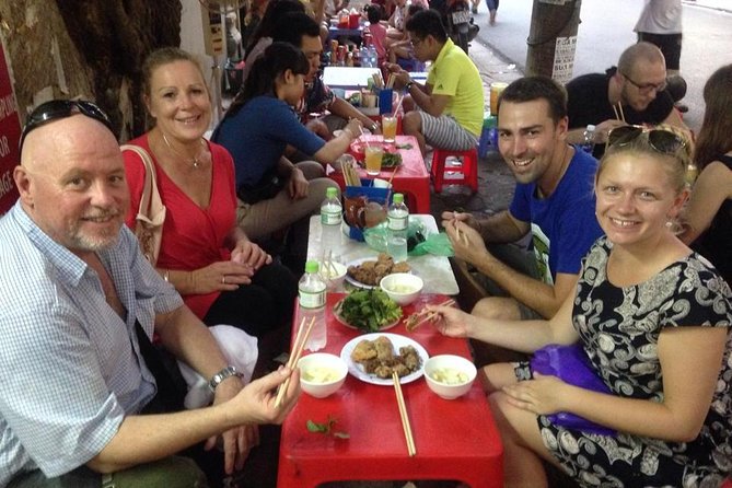 Hanoi Street Food: Small Group Walking Tour with Real Foodie - Hanoi’s Old Quarter is the easiest place to eat like a local