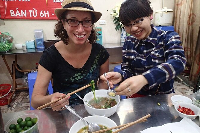 Hanoi Street Food Tour and MORE - The market connection: what you learn between bites