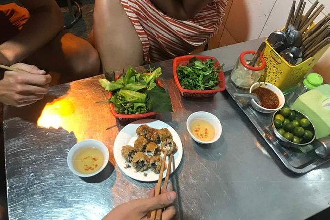 Hanoi street food tour (small group) - Who Should Book This Hanoi Street Food Tour?