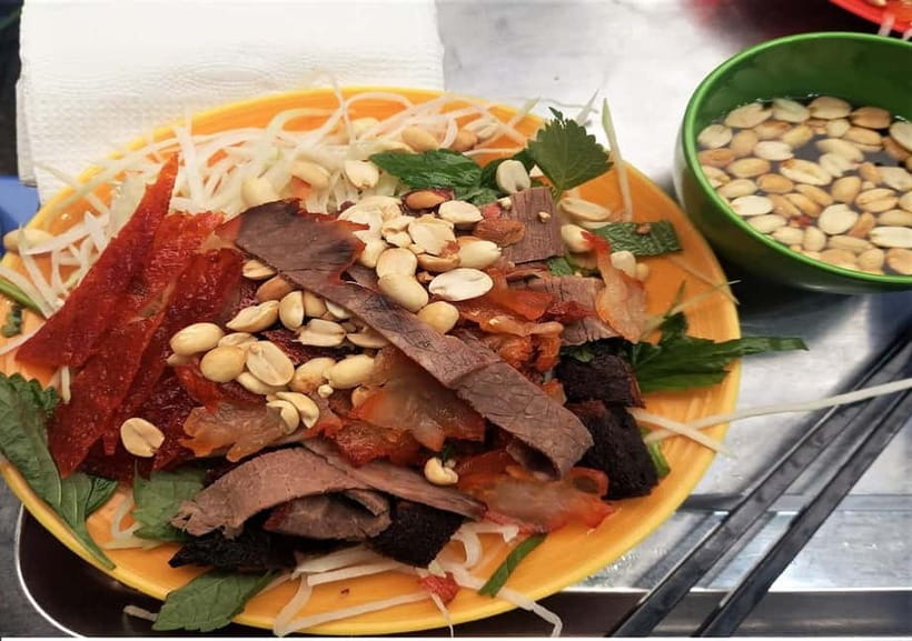 Hanoi: Street Food Tour with Train Street & Hidden Alleyways - Getting Oriented in Hanoi’s Old Quarter, With Alleys as Your Classroom