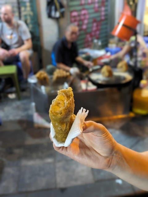 Hanoi: Street Food Tour with Train Street & Hidden Alleyways - The Main Event: Train Street Odds, Trackside Waiting, and Your Included Drink