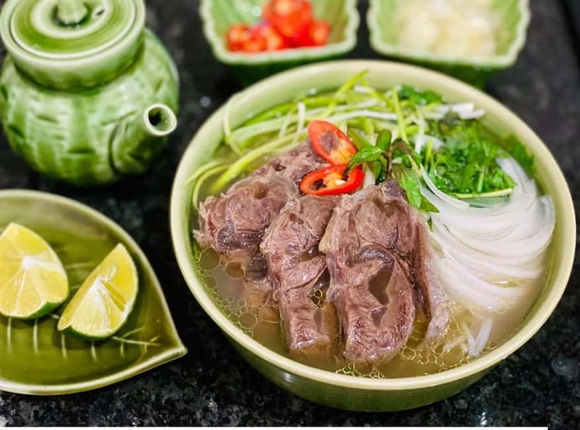 Hanoi: Street Food Tour with Train Street & Hidden Alleyways - Your Street-Food Lineup: 7 Dishes That Add Up to a Full Meal