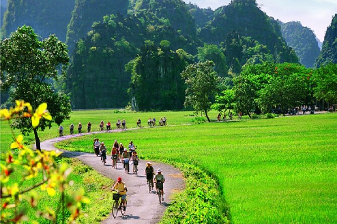 Hanoi to Ninh Binh 1 day: Trang An - Tam Coc - Mua Cave - Hoa Lu - From Hanoi Old Quarter to Ninh Binh: The day starts early for a reason