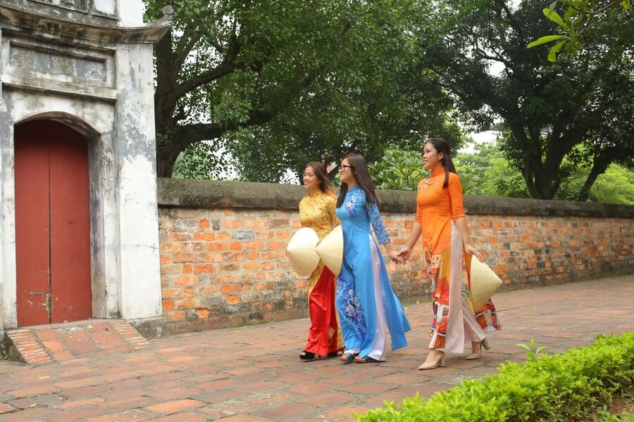 Hanoi: Traditional Ao Dai Dress and Non La Hat Rental - Key things to know before you go