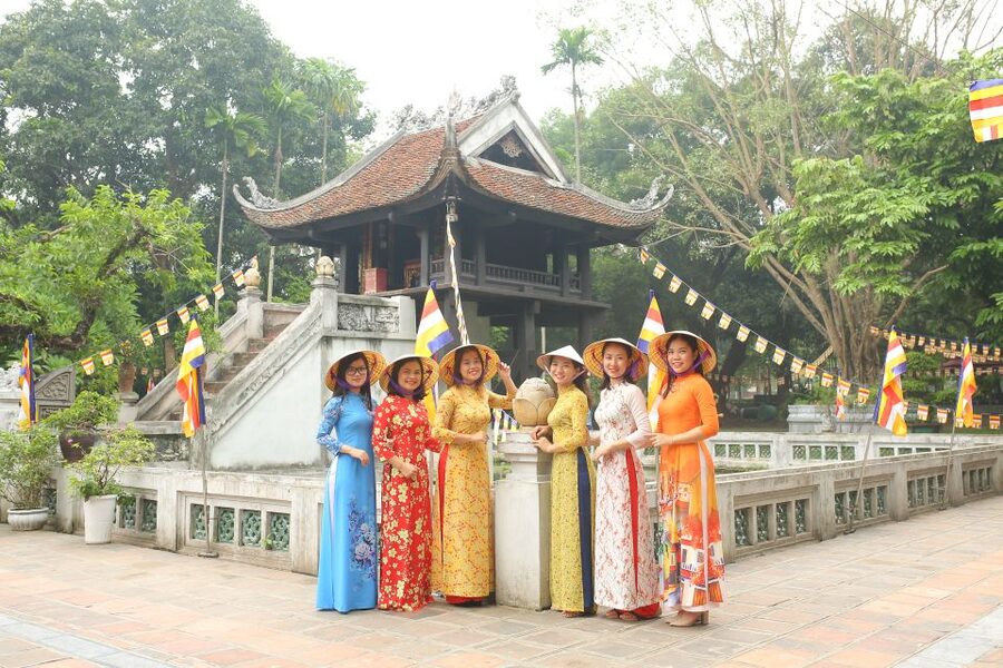 Hanoi: Traditional Ao Dai Dress and Non La Hat Rental - Your Photo Plan: How to Use the Ao Dai for Maximum Results
