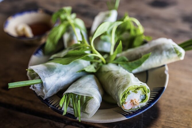 Hanoi Vegan Street Food Tour and Train Street - Guide quality and pacing: the real value of a small group (max 10)