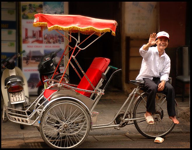 Hanoi Walking Street Food Tour & Cyclo Ride - Price and value: what $25 really covers for 3.5 hours