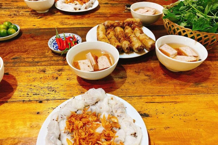 Hanoi: Walking Street Food Tour & Train Street w/Local Guide - Key Things I’d Plan Around