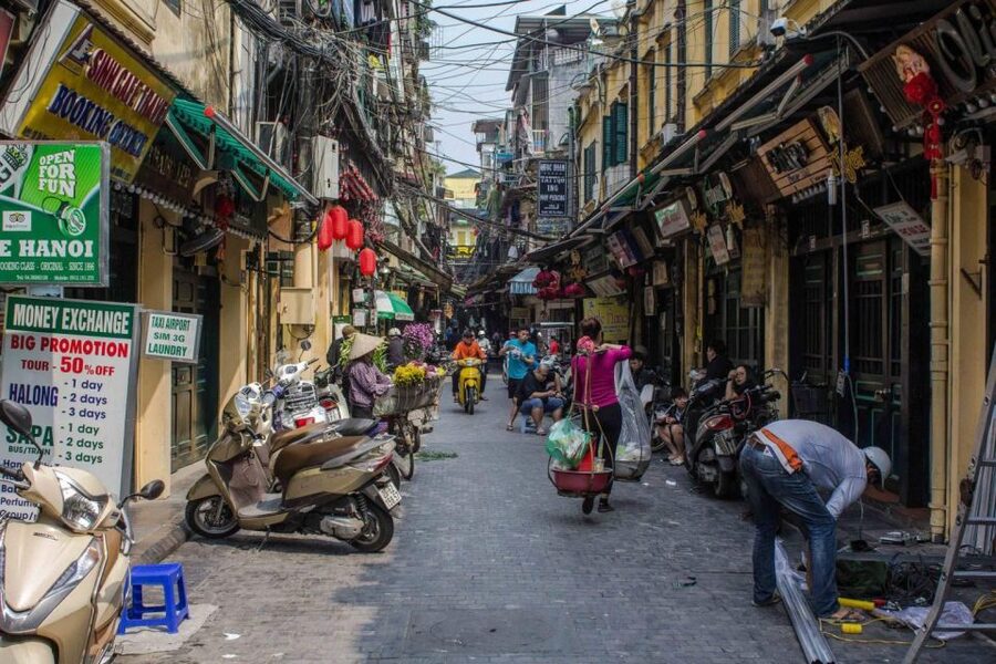 Hanoi: Walking Street Food Tour & Train Street w/Local Guide - Dessert, Fruit, Ice, and That Sweet-Cold Hanoi Feeling