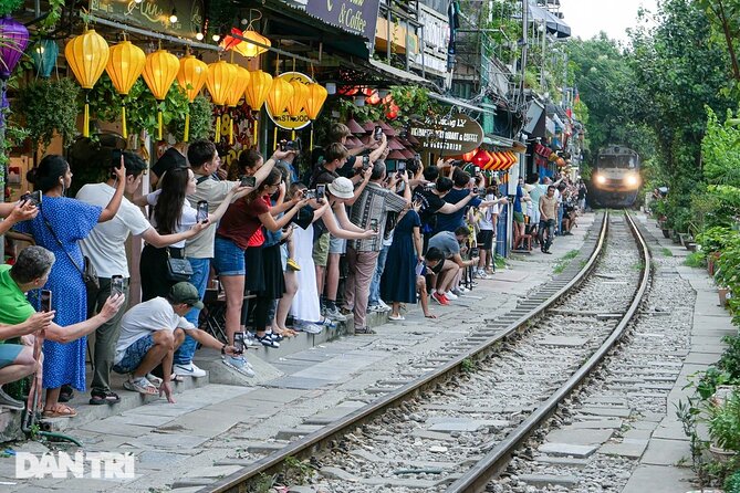 Hanoi Walking Street Food Tour with Train Street - Key highlights you will feel right away