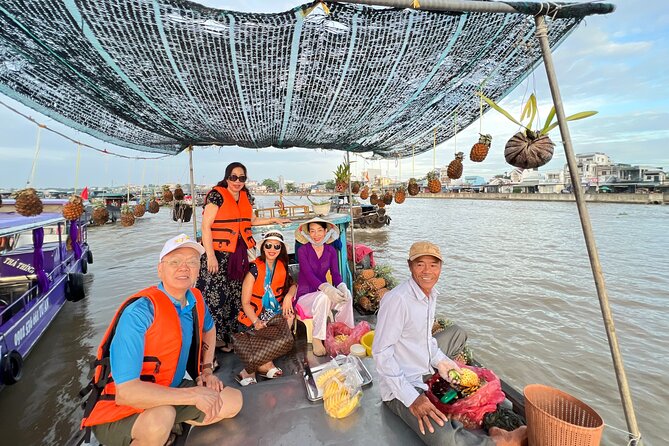 HCM: 2-Day Mekong Delta Floating Market with Cooking & Bike Ride - Can Tho night life: a breather you actually get