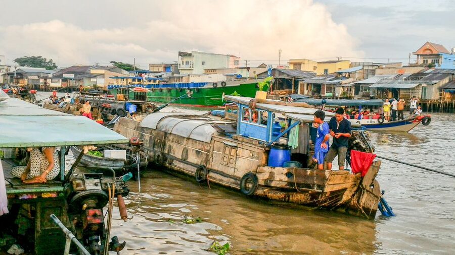 HCMC: Cai Rang Floating Market & Mekong Delta Private Tour - Narrow waterways and sampan rides, the Mekong you can feel