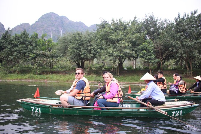 Hidden Ninh Binh Luxury Full Day Group Tour (Tam Coc - Hoa Lu) - The Tam Coc family visit: a small cultural pause that feels personal
