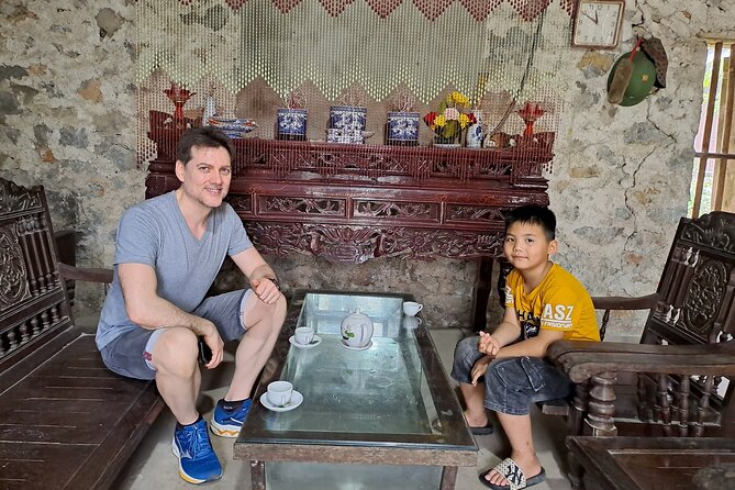 Hidden Ninh Binh Luxury Full Day Group Tour (Tam Coc - Hoa Lu) - Lunch, tea break, and the air-conditioned vehicle reality check
