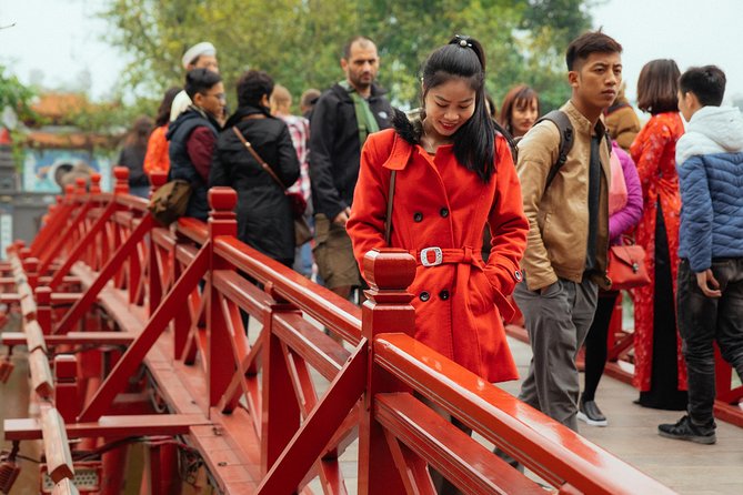 Highlights & Hidden Gems With Locals: Best of Hanoi Private Tour - Hoa Lo Prison, a heavy ending that still makes sense on foot