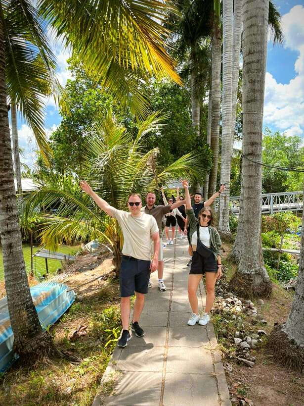 Ho Chi Minh: 1-Day Mekong Delta Tour-Floating Market & Islet - Cồn Sơn (Son Islet): Fish Farms and Koi Fish Foot Massage
