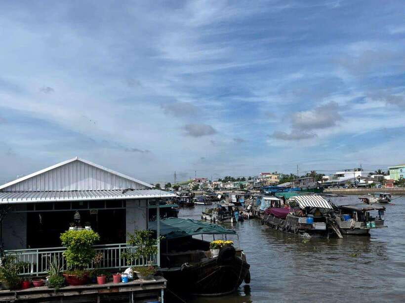 Ho Chi Minh: 1-Day Mekong Delta Tour-Floating Market & Islet - Traditional Cakes, Pop Rice, and the Flying Menu Style Lunch