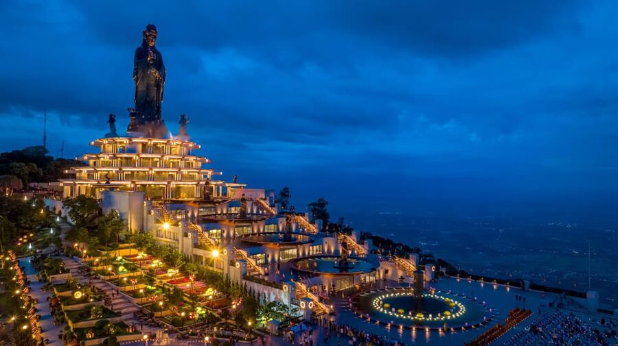 Ho Chi Minh: Black Virgin Mountain & Cao Dai Temple Tour - Vegan Lunch in Tay Ninh: More Than a Dietary Box Check