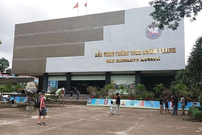 Ho Chi Minh City Half Day - VIP Private Tour - Stop 1: Saigon Central Post Office, French-era design with a guide’s context