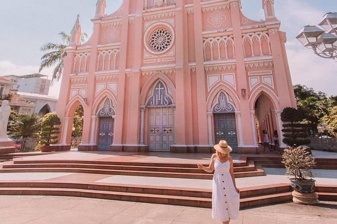 ️ Ho Chi Minh City Instagram Tour: Hidden Gems (Private & All-Inclusive) - Central Post Office: colonial geometry and clockwork charm