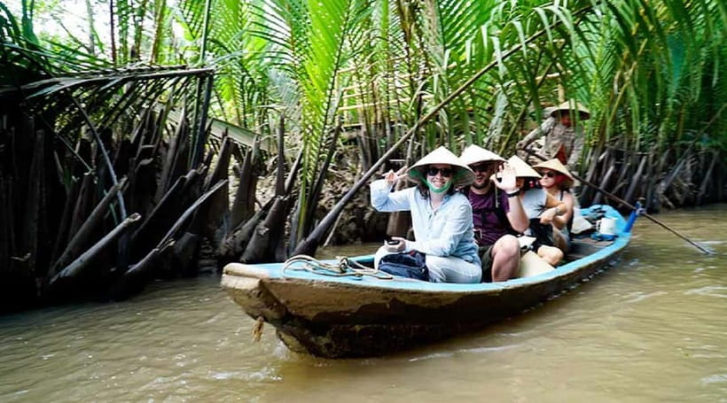 Ho Chi Minh City: Mekong Delta Tour with Sampan Journey - Fruit, honey tea, honey wine, and folk music that actually feels local