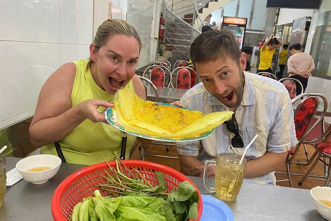 Ho Chi Minh city: Michelin-Recognized Food Tour with Local Expert - Guides and drivers: the difference between eating and learning