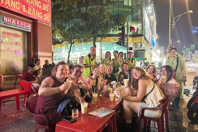 Ho Chi Minh City: Motorbike Street Food Tour with 12 Tastings - Stop 1: Your first 40 minutes, with 12 tastings started right away