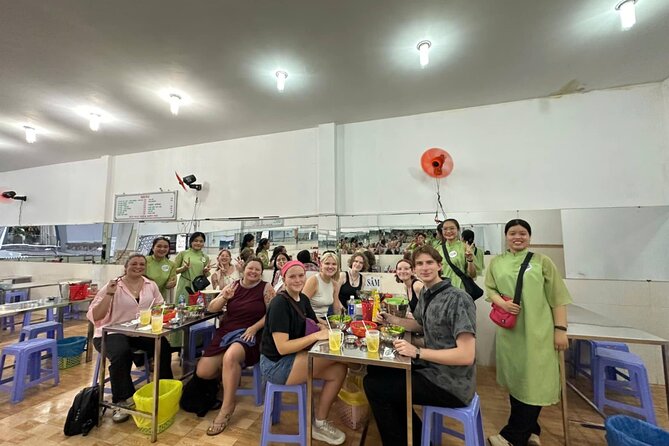 Ho Chi Minh City: Motorbike Street Food Tour with 12 Tastings - Stop 5: Sugarcane juice, jasmine iced tea, and local beer
