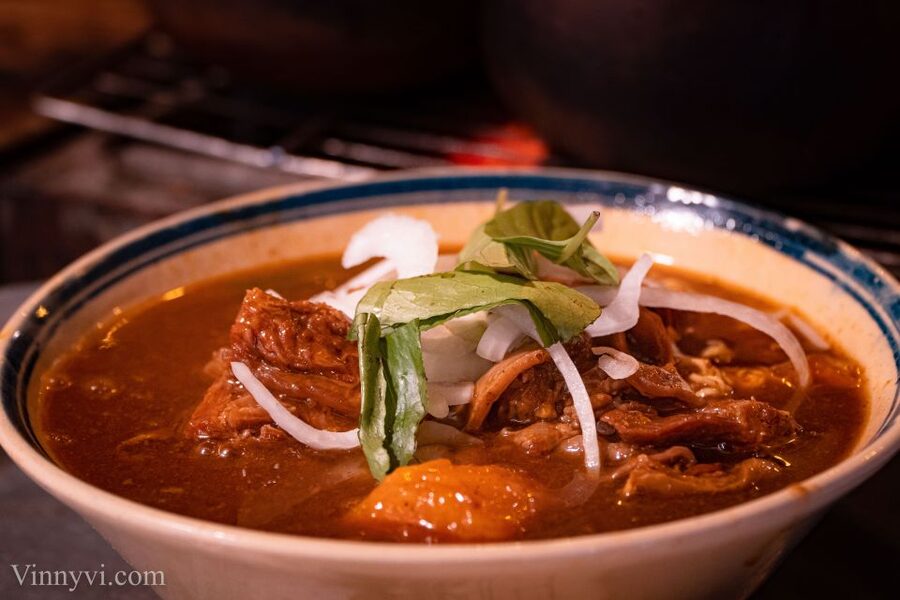 Ho Chi Minh City: Private Street Food Motorbike Tour - District 3 rice pancakes: Bánh Xèo and Bánh Khọt with a real chef lesson