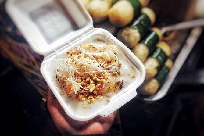 Ho Chi Minh City Street Food Tour & Sightseeing By Motorbike - Nguyễn Thiện Thuật apartments and the crunch of bánh khọt
