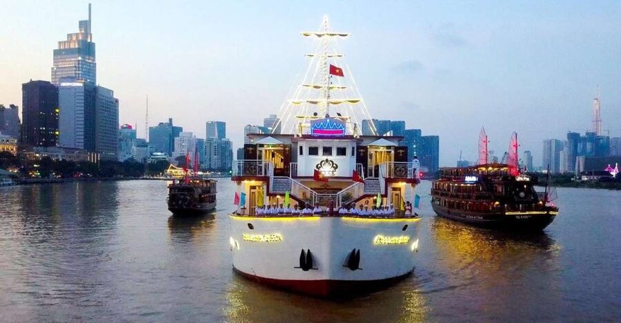 Ho Chi Minh: Private City Tour and Dinner Cruise with Buffet - Key things you will like about this Ho Chi Minh City night plan