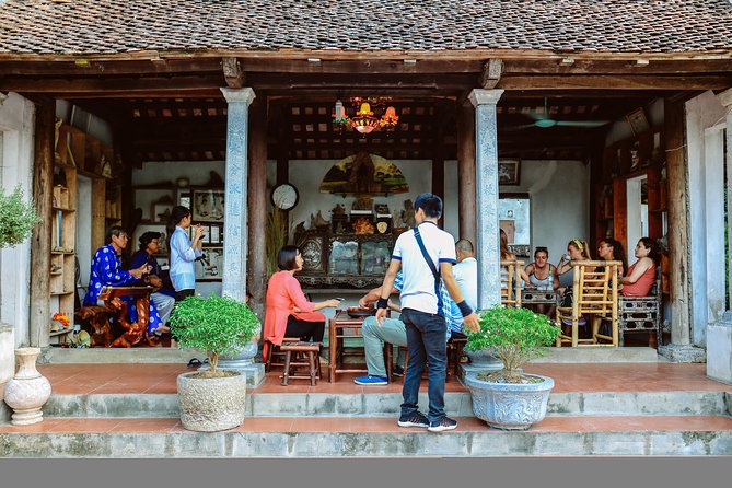 Hoa Lu - Mua Cave - Tam Coc/Trang An - DELUXE Small Group Tour - Lunch in Ninh Binh: set-menu comfort, timed for the day
