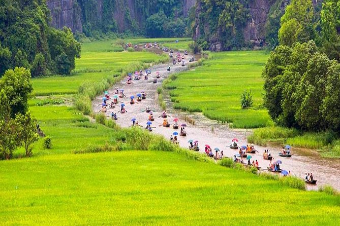 Hoa Lu Tam Coc Full-Day DELUXE Tour Including BUFFET LUNCH & River Boat Ride - Should You Book This Hoa Lu and Tam Coc Full-Day DELUXE Tour?