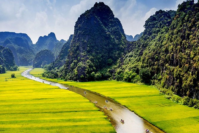 Hoa Lu Tam Coc Full-Day DELUXE Tour Including BUFFET LUNCH & River Boat Ride - Tam Coc Boat Ride on the Ngo Dong River: The Main Event