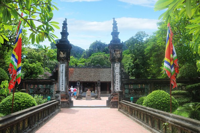 Hoa Lu - Tam Coc - Ninh Binh Day Tour: Biking, Visit Local Family - Price, Value, and Quick Practical Tips for This 11-Hour Loop