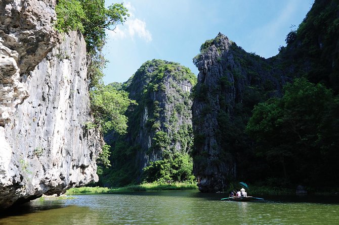 Hoa Lu - Tam Coc - Ninh Binh Day Tour: Biking, Visit Local Family - Should You Book This Hoa Lu and Tam Coc Day Trip?