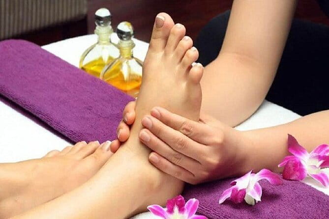 Hoang's Spa for Relaxing Foot Massage - Arrival, welcome drink, and how the session gets rolling