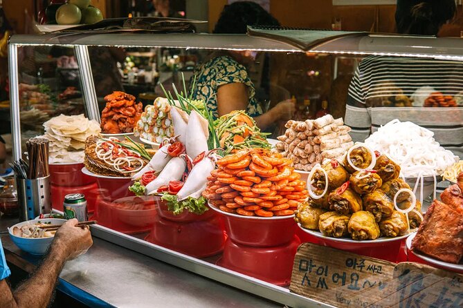 Hoi An Ancient Town - Night Market Street Food Walking Tours - How a 6:00 pm night market start sets you up for success
