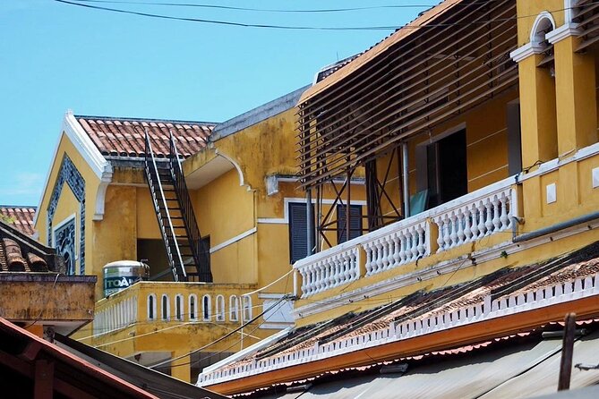 Hoi An Ancient Town Walking Tour with a Local - Hoi An Traditional Art Performance Theatre: culture you can feel in your feet