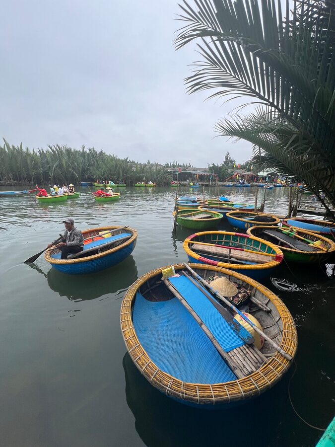 Hoi An Basket Boat Ride in Water Coconut Forest - Photos and cash tips: the part many people forget to plan for