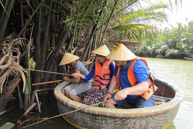 Hoi An Basket Boat Tour ( basket boat, visit water coconut forest, fishing crab) - Small comforts that make a hot-water day easier