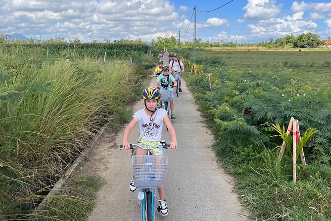 HOI AN Biking Vegetable Village, Basket Boat, Coconut Forest - Why this Hoi An bike-and-boat route works
