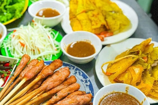 Hoi An Cheap Walking Food Tour - Meeting at Madam Khanh and getting oriented fast